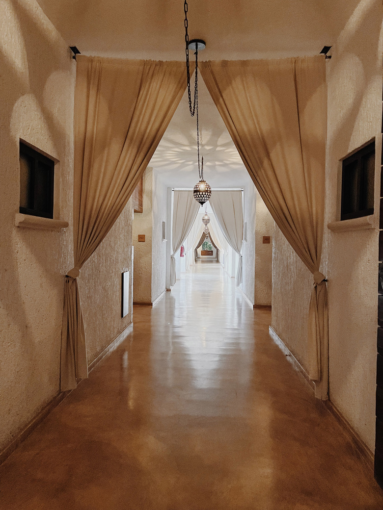 Bah�a Hotel & Beach Club