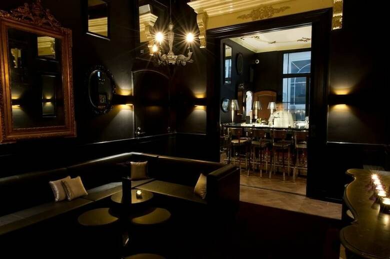 Hotel Canal House