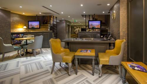 Hotel Aston Residence