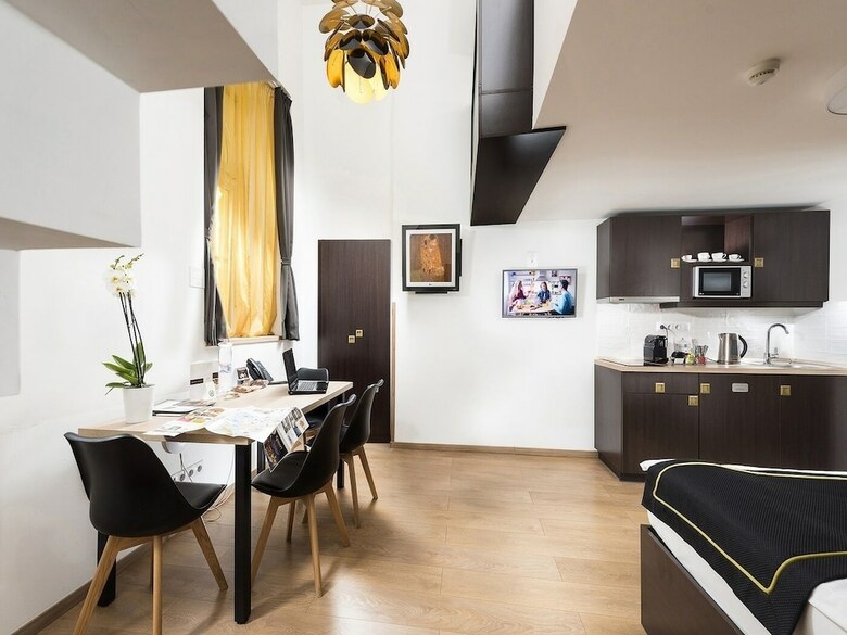 Opera Garden Hotel & Apartments