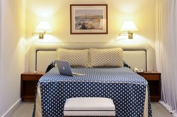 Hotel Iru�a