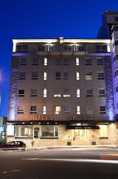 Hotel Iru�a