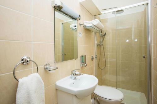 Hotel Primrose Guest House