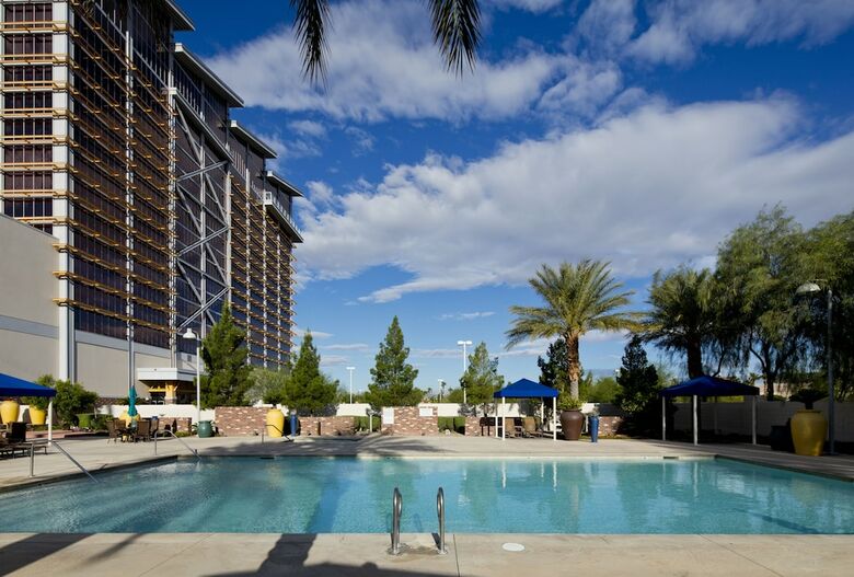 Eastside Cannery Casino & Hotel