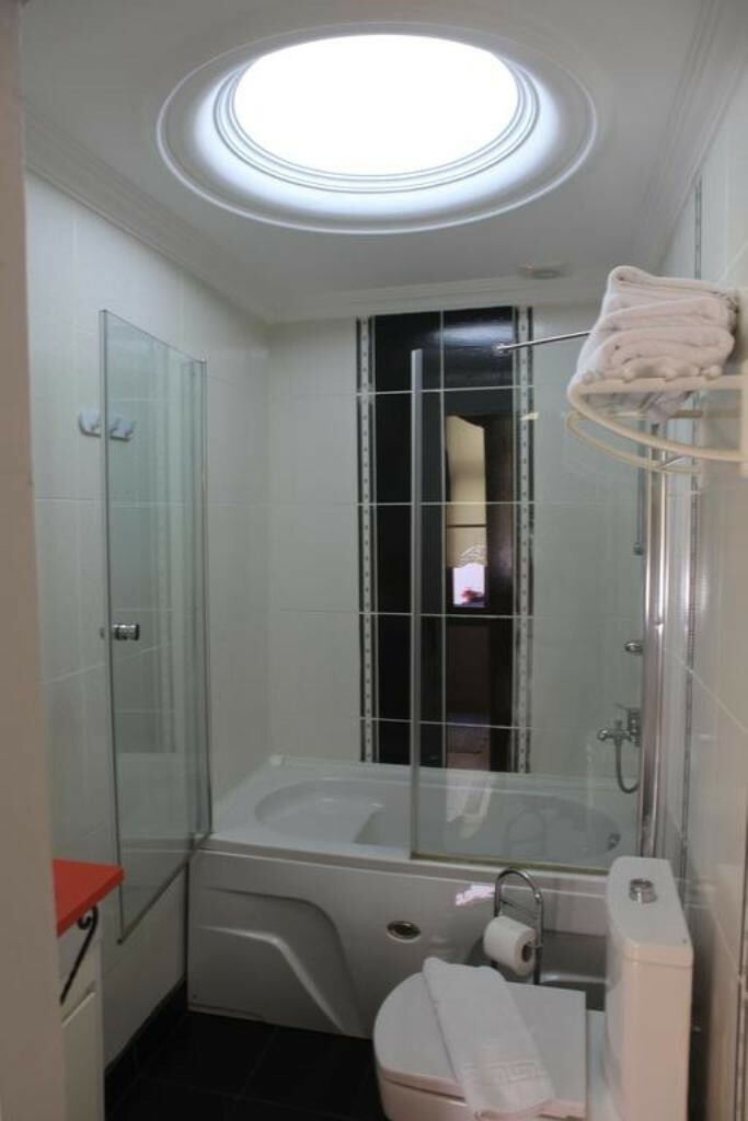 Tom Square Boutique Hotel