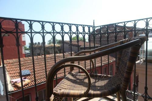Tom Square Boutique Hotel