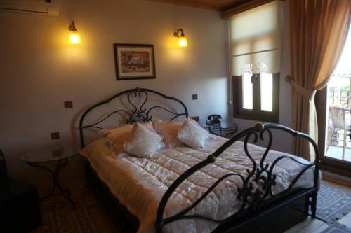 Tom Square Boutique Hotel