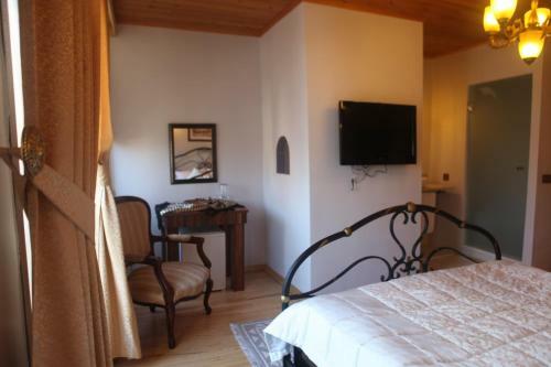 Tom Square Boutique Hotel