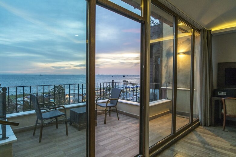 Hotel Cheers Lighthouse