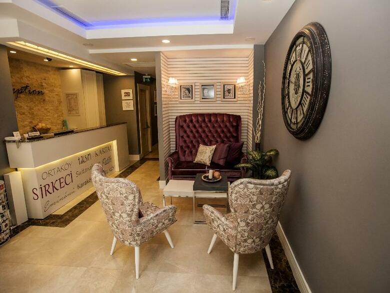 Raymond Hotel