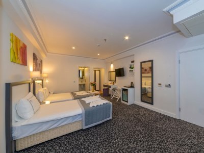 Skalion Hotel