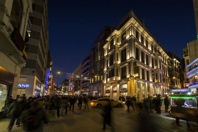 Hotel The Public