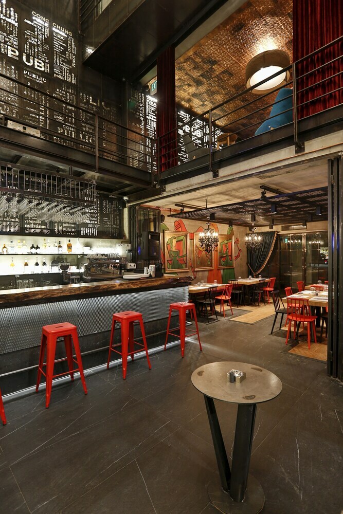 Hotel The Public