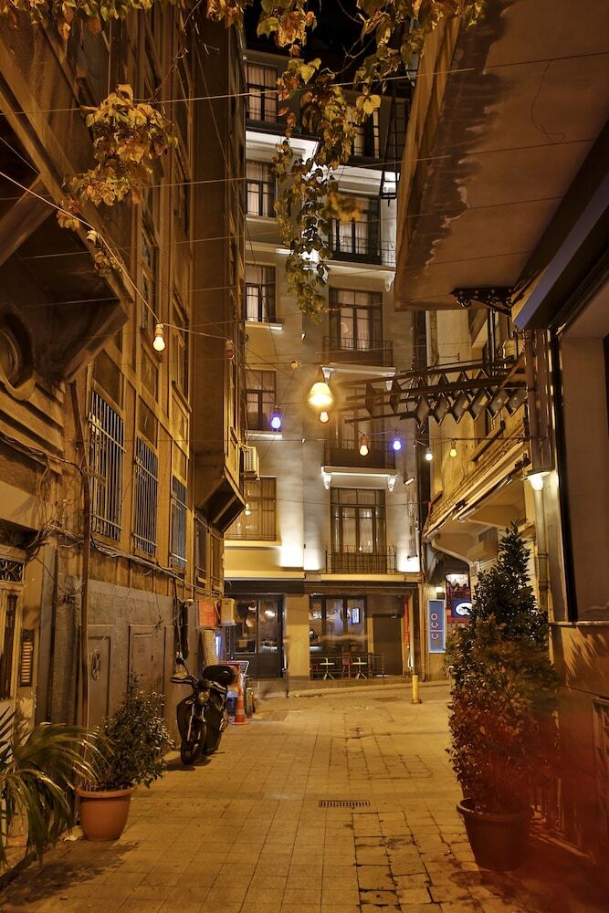 Hotel The Public