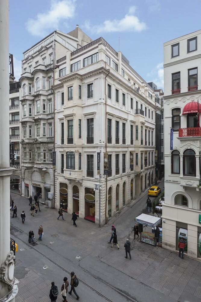Hotel The Public
