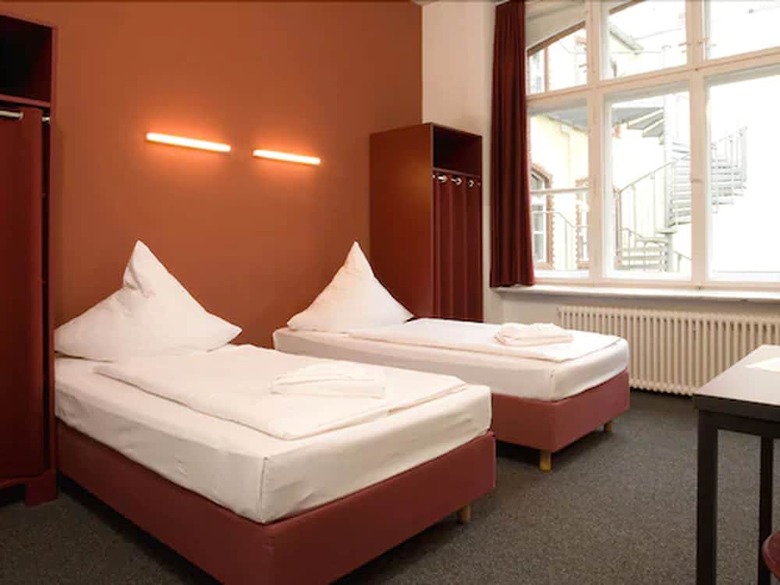 Hotel 103