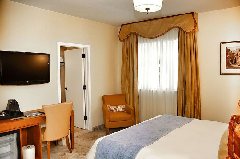 Impala Hotel