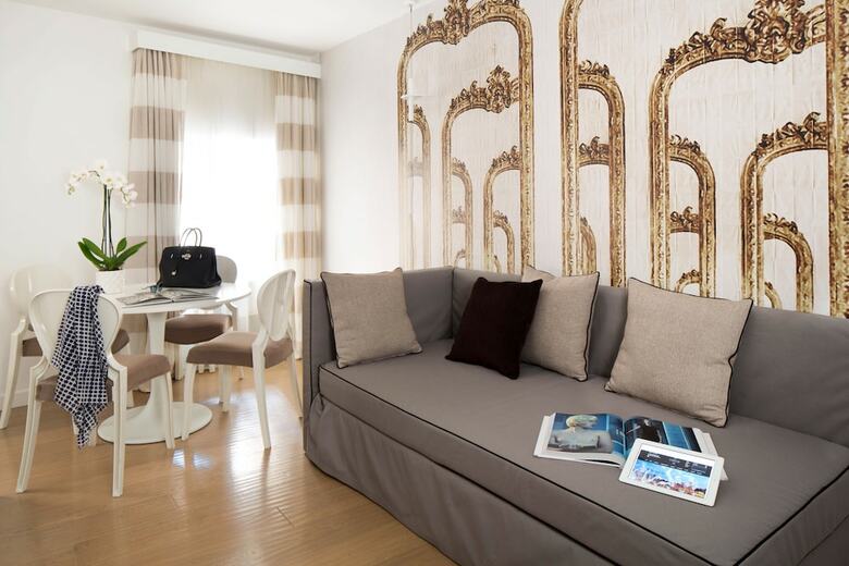 Hotel Via Del Corso Home