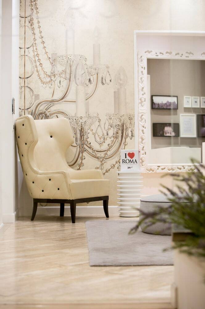 Hotel Via Del Corso Home