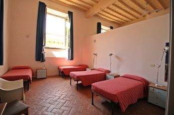 Orsa Maggiore Hostel - Caters To Women