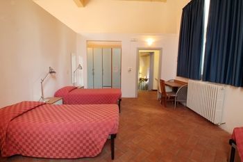 Orsa Maggiore Hostel - Caters To Women