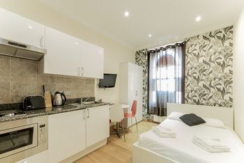Aparthotel Hyde Park Superior Apartments