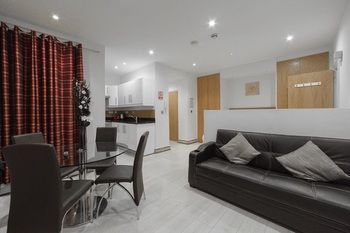 Aparthotel Hyde Park Superior Apartments