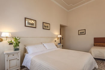 Hostal Hotel Astro Mediceo