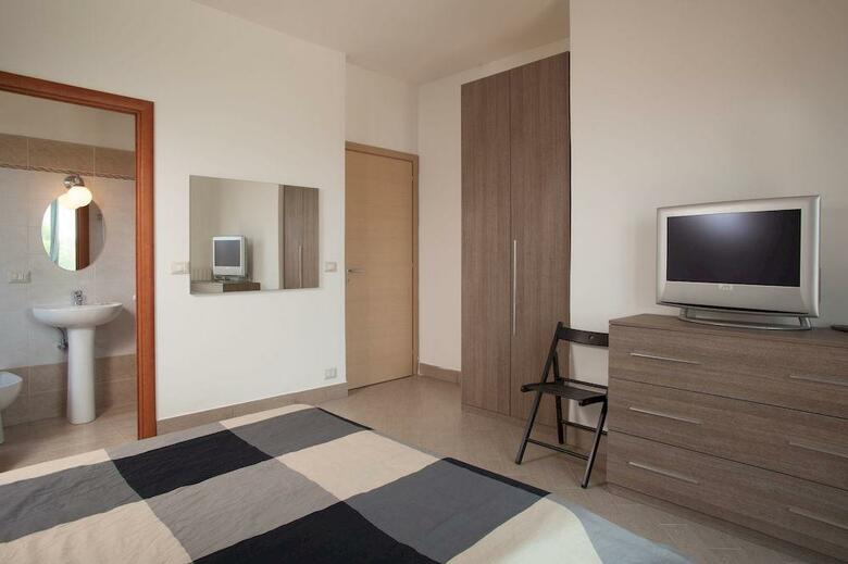 Radio Hotel