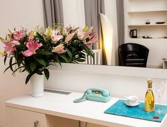 Suites Farnese Design Hotel