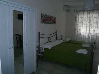 Bed & Breakfast Le Mille E UNA Roma