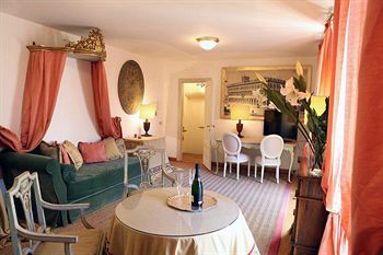 Bed & Breakfast Residenza Ruspoli Bonaparte