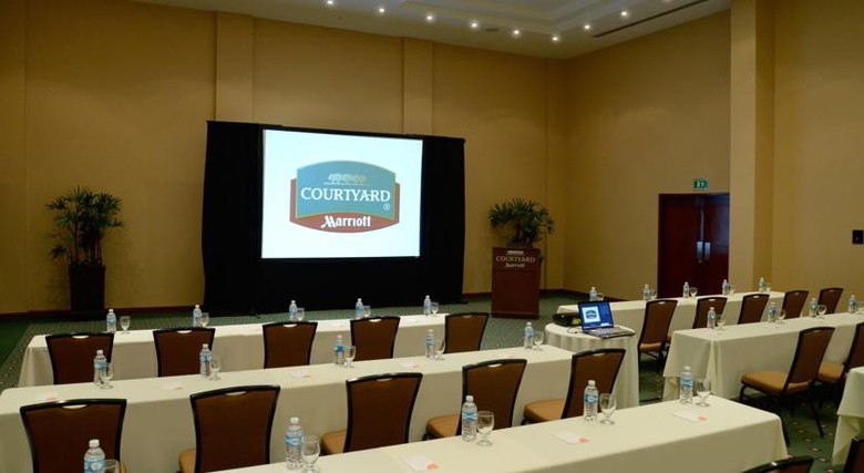Hotel Courtyard By Marriott Cancun Airport