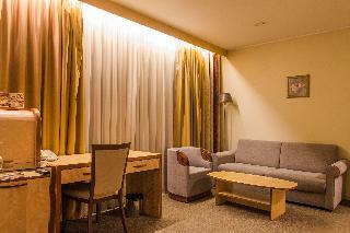 Royal Square Hotel & Suites