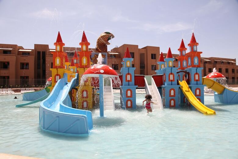 Hotel Aqua Mirage Club