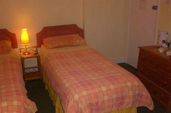 Hostal The Coach And Horses