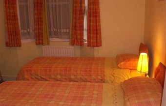 Hostal The Coach And Horses