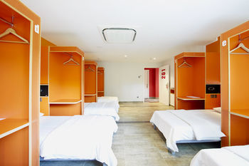 Hotel Hangout At Mt.emily