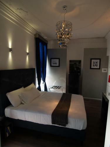 Hostal Relais Badoer