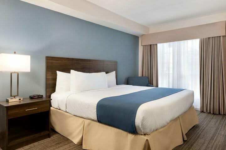 Hotel Travelodge Suites New Glasgow