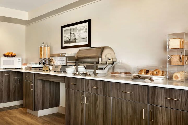 Hotel Travelodge Suites New Glasgow