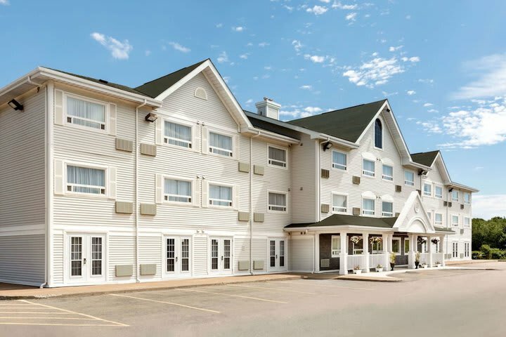 Hotel Travelodge Suites New Glasgow