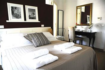 Hotel Pigneto Luxury Rooms