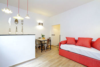 Monti Apartments - My Extra Home