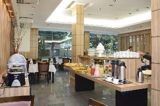 Castel Plaza Hotel