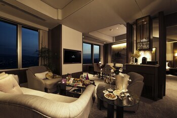 Shangri-la's Far Eastern Plaza Hotel Taipei