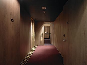 Hotel Quote (t Room)