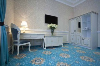 Royal Grand Hotel