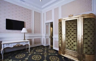 Royal Grand Hotel