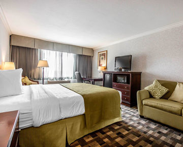 Hotel *quality Inn & Suites*duplicate